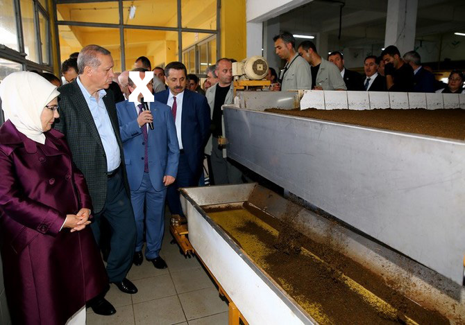 erdogandan-caykur-cay-fabrikasina-ziyaret-(5).jpg