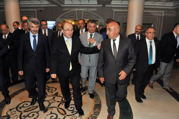 ersin-yazici,-vilayetler-hizmet-birligi-40.-olagan-meclis-toplantisinda-encumen-uyeligine-secildi-3.jpg ersin-yazici,-vilayetler-hizmet-birligi-40.-olagan-meclis-toplantisinda-encumen-uyeligine-secildi-3.jpg