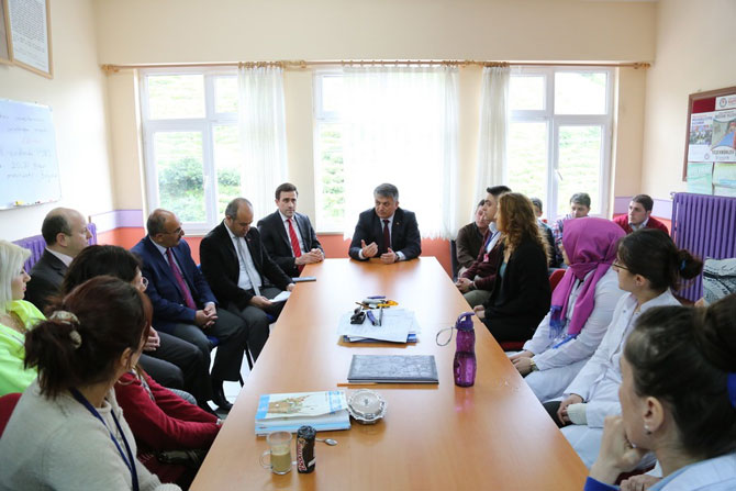 ersin-yazici-ardesende-renk-projesini-degerlendirdi-2.jpg ersin-yazici-ardesende-renk-projesini-degerlendirdi-2.jpg