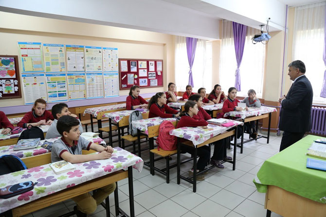 ersin-yazici-ardesende-renk-projesini-degerlendirdi-4.jpg ersin-yazici-ardesende-renk-projesini-degerlendirdi-4.jpg