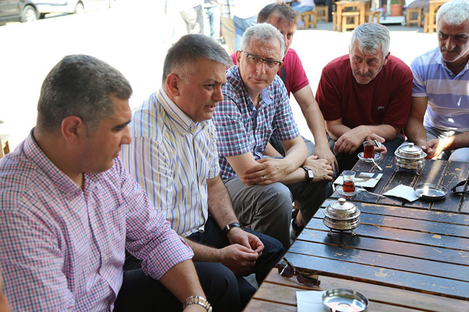 ersin-yazici-bir-dizi-ziyaretlerde-bulunmak-uzere-pazar-ilcesine-gitt2.jpg ersin-yazici-bir-dizi-ziyaretlerde-bulunmak-uzere-pazar-ilcesine-gitt2.jpg