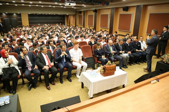 ersin-yazici-hasan-kemal-yardimci-mesleki-ve-teknik-anadolu-lisesini-ziyaret-etti-(4).jpg