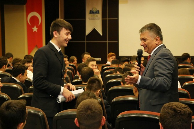 ersin-yazici-hasan-kemal-yardimci-mesleki-ve-teknik-anadolu-lisesini-ziyaret-etti-(5).jpg
