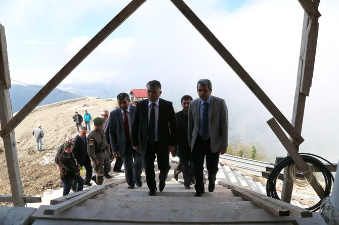 ersin-yazici-kibledagi-cami-insaat-calismalarinii-inceledi-6.jpg ersin-yazici-kibledagi-cami-insaat-calismalarinii-inceledi-6.jpg