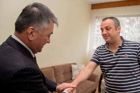 ersin-yazici-ve-adem-cakicidan-ufuk-kirana-ziyaret-2.jpg ersin-yazici-ve-adem-cakicidan-ufuk-kirana-ziyaret-2.jpg