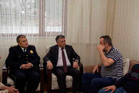 ersin-yazici-ve-adem-cakicidan-ufuk-kirana-ziyaret-4.jpg ersin-yazici-ve-adem-cakicidan-ufuk-kirana-ziyaret-4.jpg