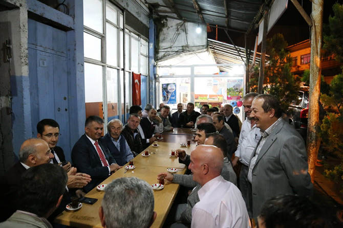 ersin-yazici-yolbasi-koyunde-iftarda-1.jpg