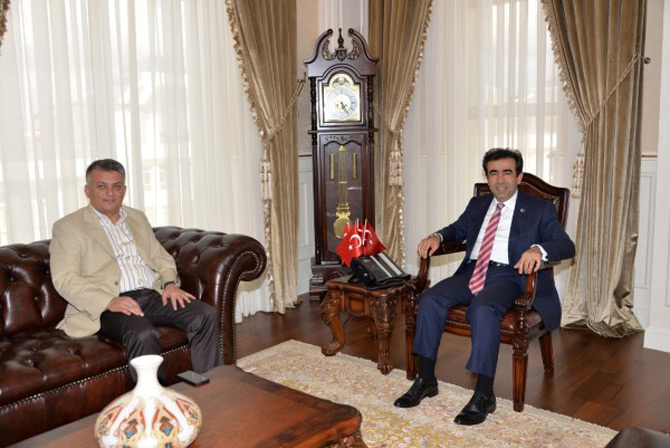 ersin-yazicidan-hasan-basri-guzelogluna-ziyaret-1.jpg ersin-yazicidan-hasan-basri-guzelogluna-ziyaret-1.jpg