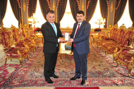 ersin-yazicidan-vasip-sahine-ziyaret-3.jpg ersin-yazicidan-vasip-sahine-ziyaret-3.jpg