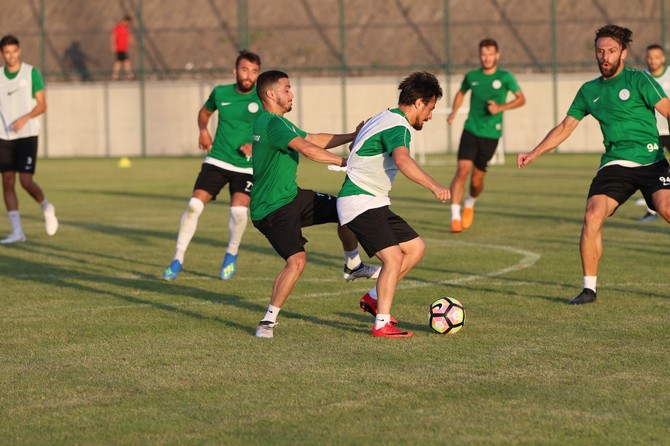 erzurum’un-rize-kokenli-bsb-baskani-mehmet-sekmen’den-caykur-rizespor-kampina-ziyaret-(8).jpg