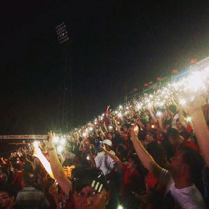 eskisehirda-stat-isiklari-kesti,-taraftar-gorsel-sov-yapti-!.jpg eskisehirda-stat-isiklari-kesti,-taraftar-gorsel-sov-yapti-!.jpg