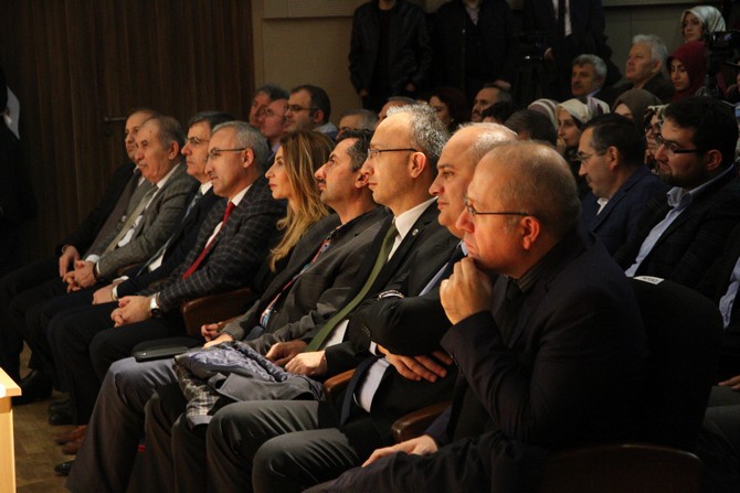 ethem-sancak-rize-recep-tayyip-erdogan-universitesinde-(5)-001.jpg