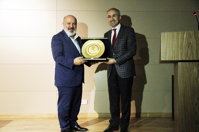 ethem-sancak-rize-recep-tayyip-erdogan-universitesinde-(7).jpg