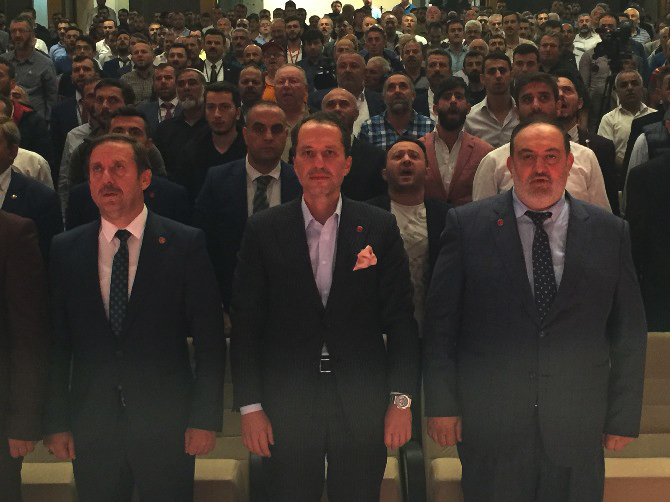 fatih-erbakan-rizede-yeniden-refah-partisi-rize-il-kongresi-(5).jpg