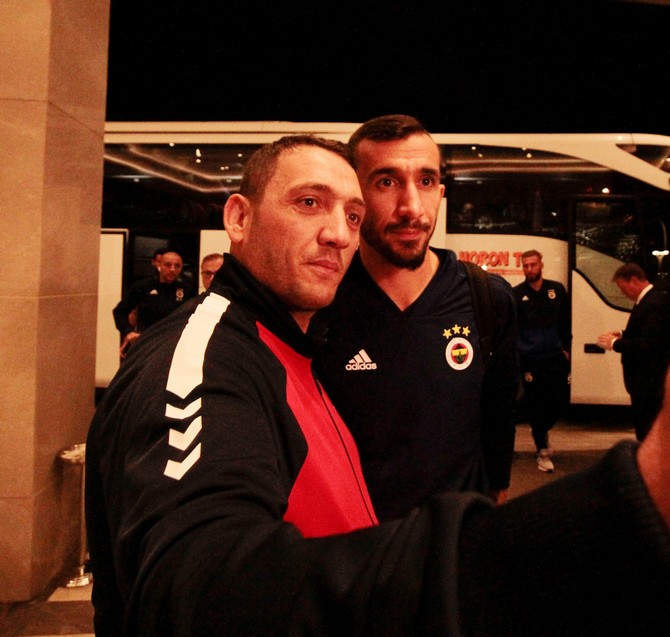 fenerbahce-kafilesi-rizeye-geldi-(8).jpg