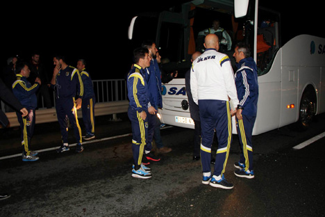 fenerbahce-otobusune-silahli-saldiri7.jpg