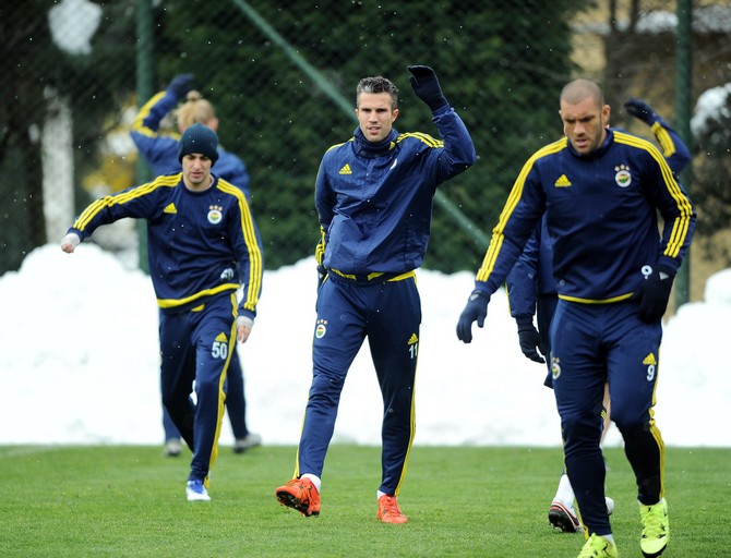 fenerbahcede-rize-hazirliklari-basladi-(1).jpg