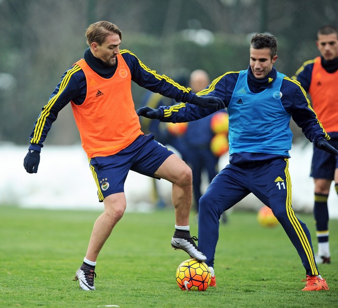 fenerbahcede-rize-hazirliklari-basladi-(2).jpg