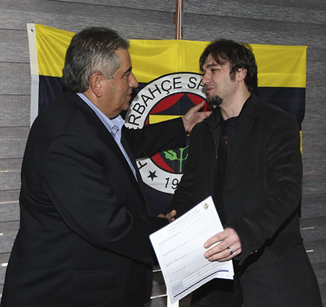 fenerbahceye-rizede-yeni-uye-6.jpg