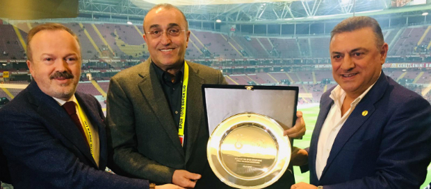 galatasaray-caykur-rizespor-maci-oncesi-dostluk-yemegi-1.jpg