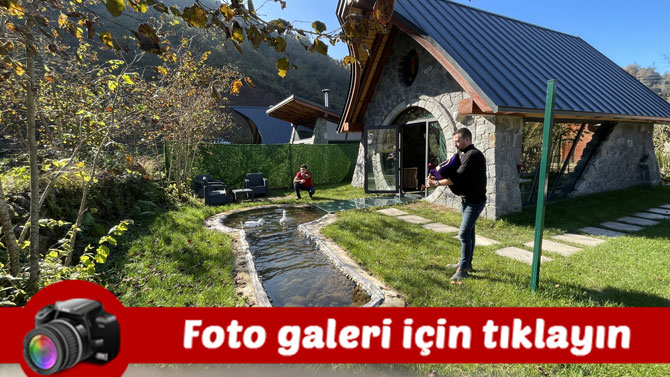 gemideki-isini-birakarak-rizede-tasarladigi-bungalov-evler-tatilin-adresi-oldu.jpg