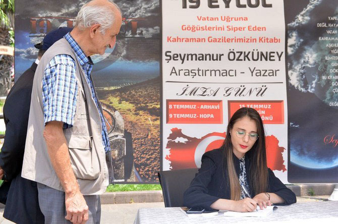 genc-arastirmaci-yazar-seymanur-ozkuneyin-19-eylul-isimli-ikinci-kitabi-cikti-(1).jpg