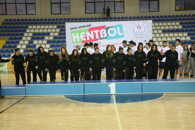 gencler-hentbol’da-turkiye-sampiyonlari-belli-oldu-(10).jpg