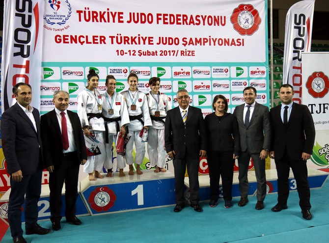 gencler-turkiye-judo-sampiyonasi-rize’de-basladi-(1).jpg
