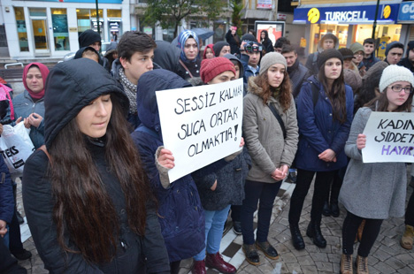 genclerden-ozgecan-icin-ciglik-2.jpg