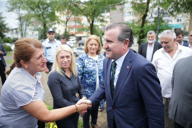 genclik-ve-spor-bakani-osman-askin-bak-rizede-(10).jpg