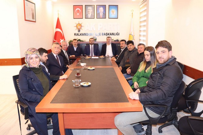genclik-ve-spor-eski-bakani-ak-parti-rize-milletvekili-osman-askin-bak-ve-ak-parti-rize-il-baskani-ishak-alim,-kalkandere-ve-findikli-ilce-teskilatlariyla-bir-araya-geldi-(4).jpg