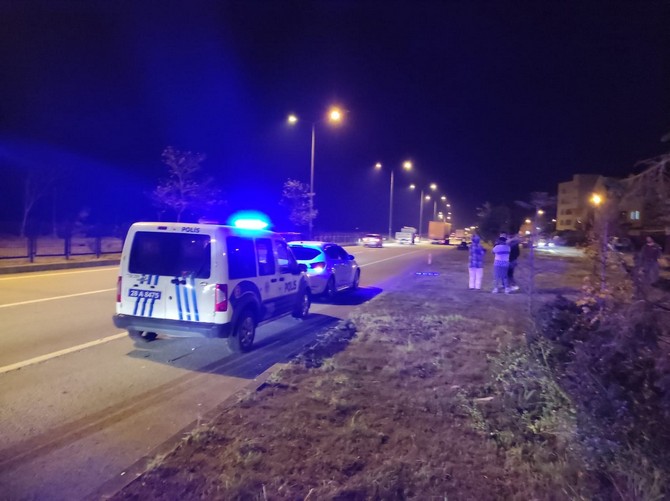 giresun’un-eynesil-ilcesinde-otomobilin-carptigi-bir-kisi-hayatini-kaybetti-(1).jpg