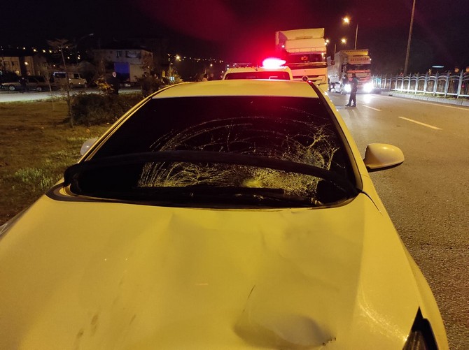 giresun’un-eynesil-ilcesinde-otomobilin-carptigi-bir-kisi-hayatini-kaybetti-(3).jpg