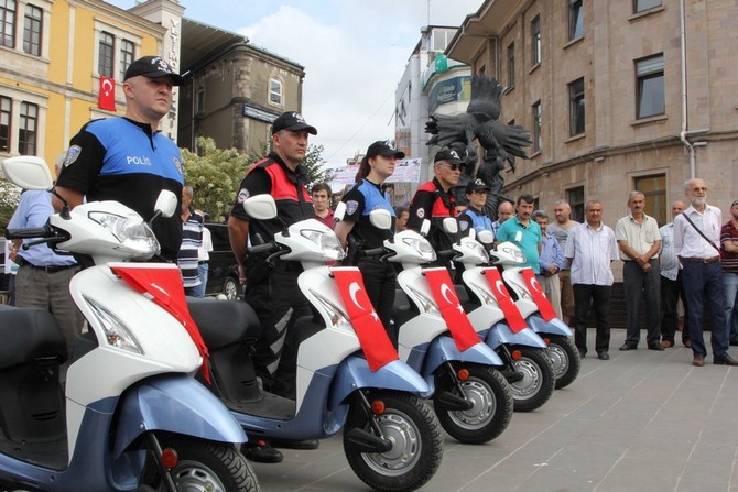 giresun-belediyesi’nden-emniyet-mudurlugu’ne-motorsiklet-hediyesi-(6).jpg