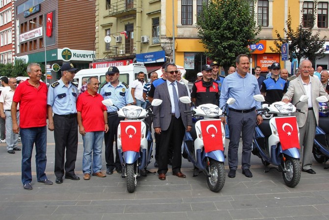 giresun-belediyesi’nden-emniyet-mudurlugu’ne-motorsiklet-hediyesi-(7).jpg