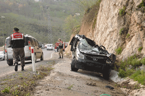 giresunda-kaza-2-olu,-2-yarali--3.gif