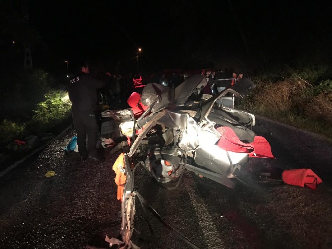 giresunda-otomobille-kamyonetin-carpismasi-sonucu-bir-kisi-oldu-5-kisi-yaralandi-2.jpg