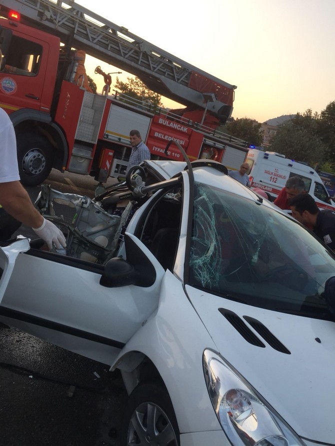 giresunda-trafik-kazasi-2-olu,-12-yarali-(6).jpg