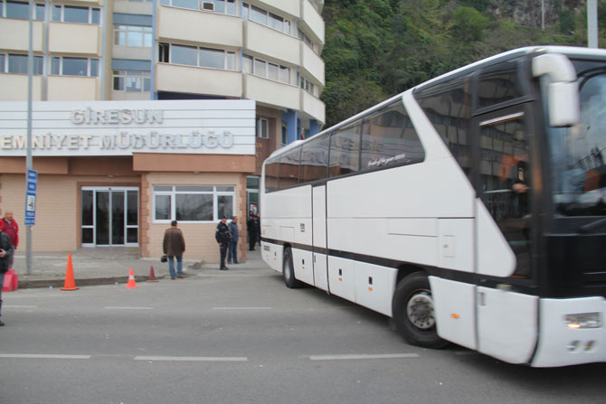 giresundaki-olaylar-jandarma-ve-cevik-kuvvet-mudehalesiyle-son-buldu1.jpg giresundaki-olaylar-jandarma-ve-cevik-kuvvet-mudehalesiyle-son-buldu1.jpg