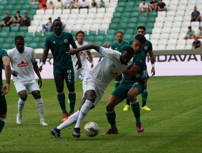 giresunspor-caykur-rizespor-hazirlik-maci-5.jpg