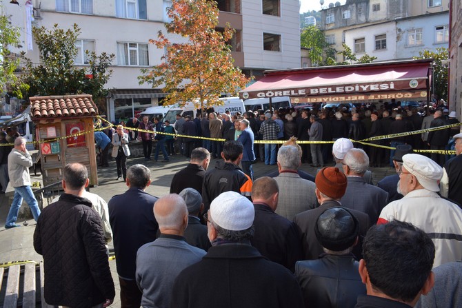 giresunun-gorele-ilcesinde-bir-kisi-katildigi-cenaze-namazinda-silahla-vurularak-olduruldu-(2).jpg