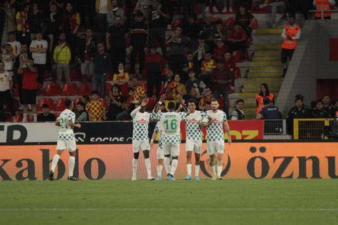 goztepe-caykur-rizespor-maci-1.jpg