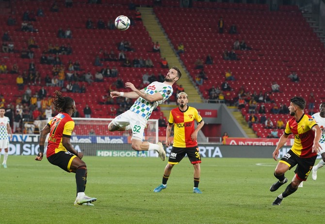 goztepe-caykur-rizespor-macindan-kareler-4.jpg