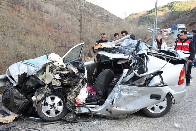 gumushane’de-feci-kaza-3-olu,-1-yarali-(5).jpg