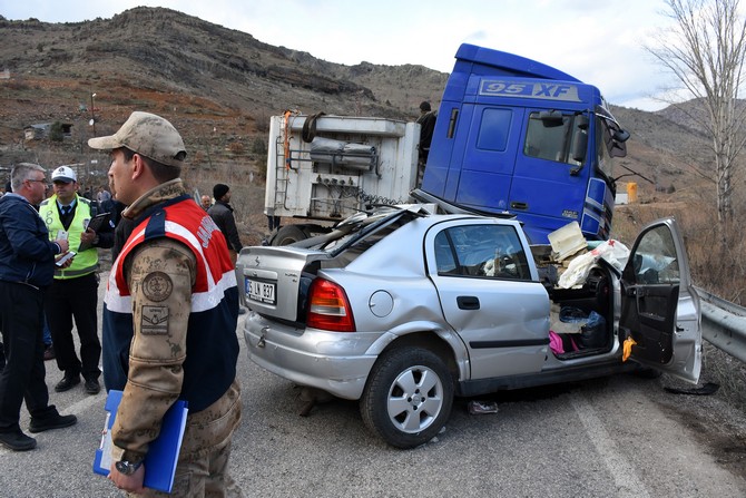 gumushane’de-feci-kaza-3-olu,-1-yarali-(6).jpg