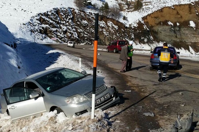 gumushane’de-trafik-kazasi-5-yarali-(1).jpg