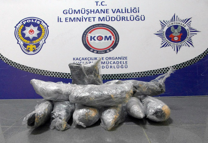 gumushanede-1-kilo-370-gram-esrar-ele-gecirildi.jpg