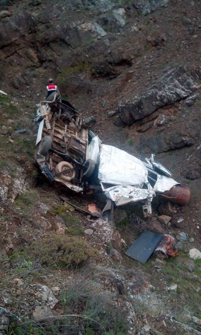 gumushanede-trafik-kazasi-1-olu-1-yarali-1.jpg gumushanede-trafik-kazasi-1-olu-1-yarali-1.jpg