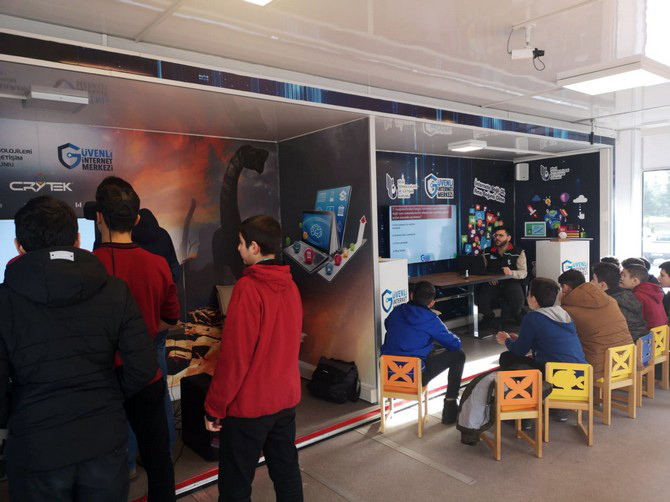 guvenli-internet-tiri,-rizede-(4).jpg