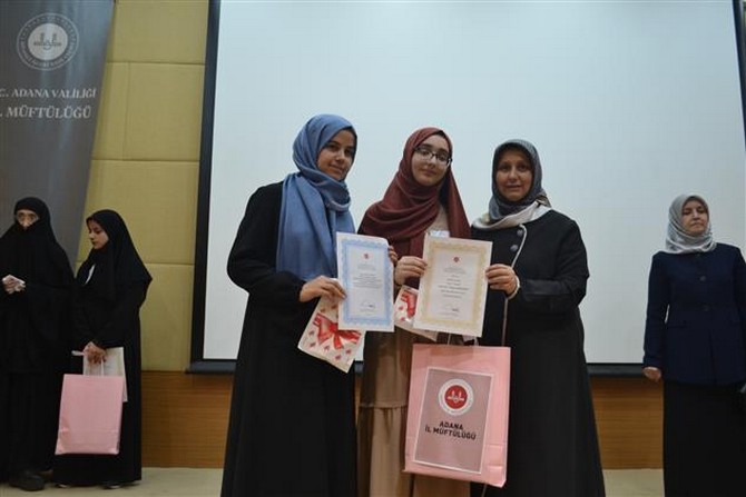 hafizlik-yarismasi-turkiye-finali-nde-rize-guneysu-haci-hafiz-yusuf-yilmaz-kuran-kursu-ogrencisi-hayrunnisa-gokyildiz-turkiye-ikincisi-oldu-13.jpg